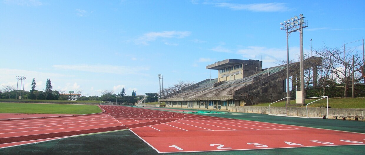 陸上競技場加工済み.jpg